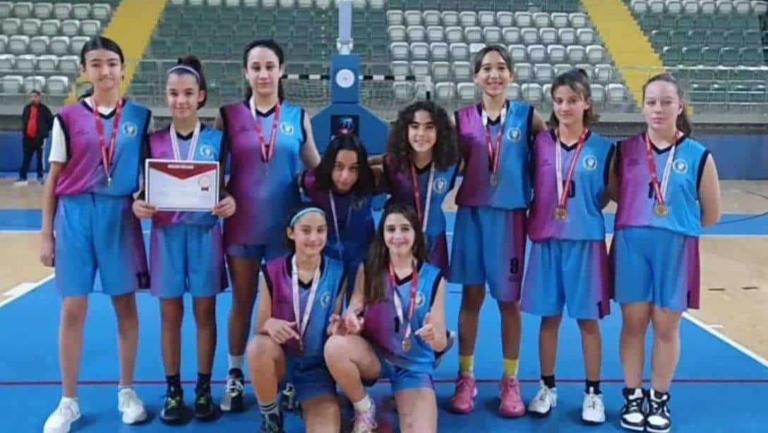 Datça Yılmazlar Ortaokulu Yıldız Kızlar Basketbol Takımı  İl Birincisi Oldu